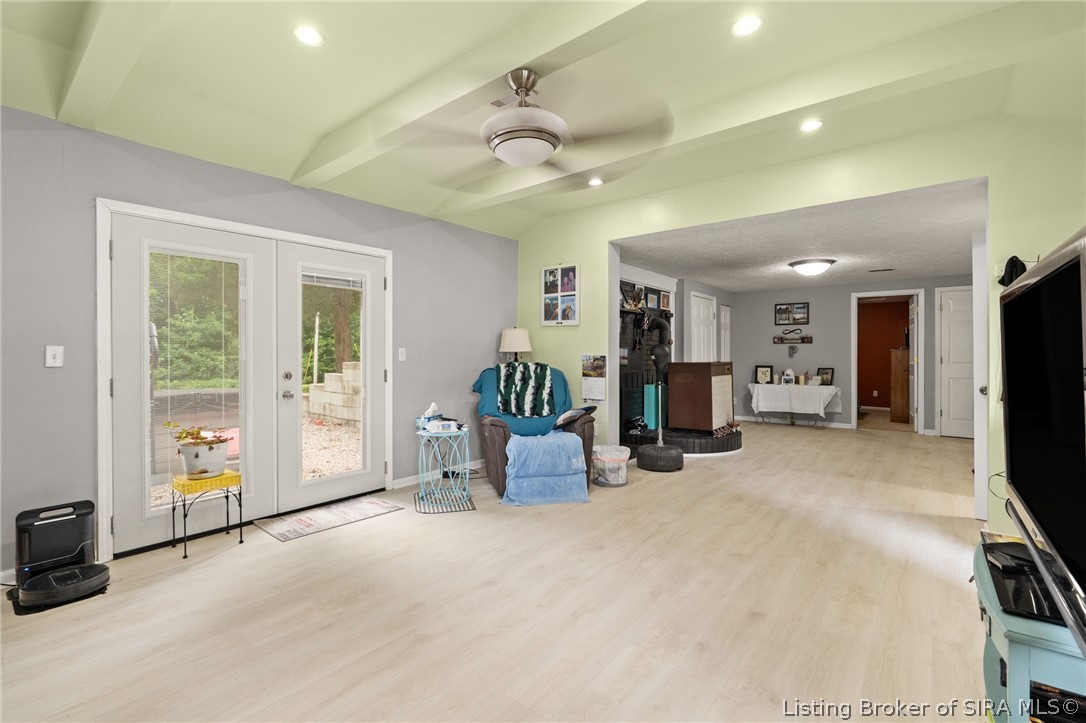 2750 Kings Drive Ne Property Photo 5