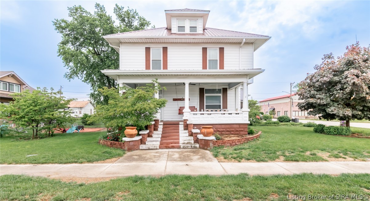 220 N Maple Street