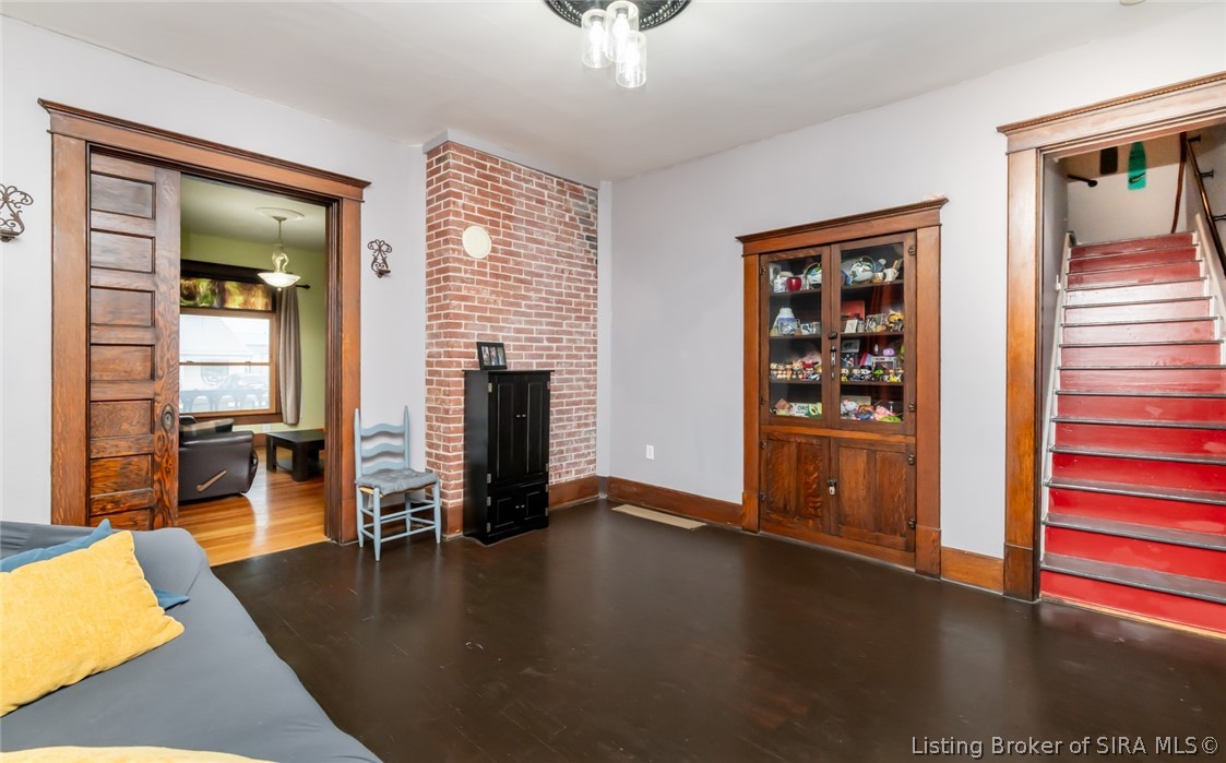 220 N Maple Street Property Photo 28