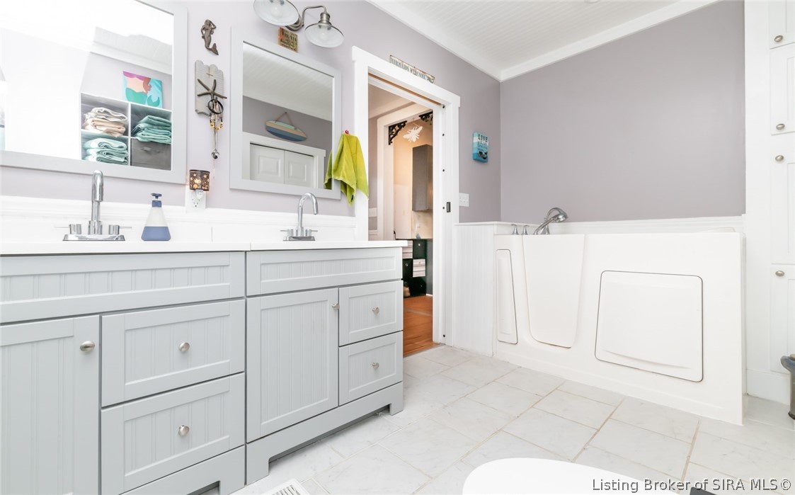 220 N Maple Street Property Photo 54