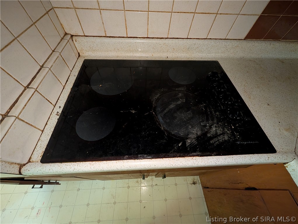 1924 Locust Street Property Photo 9