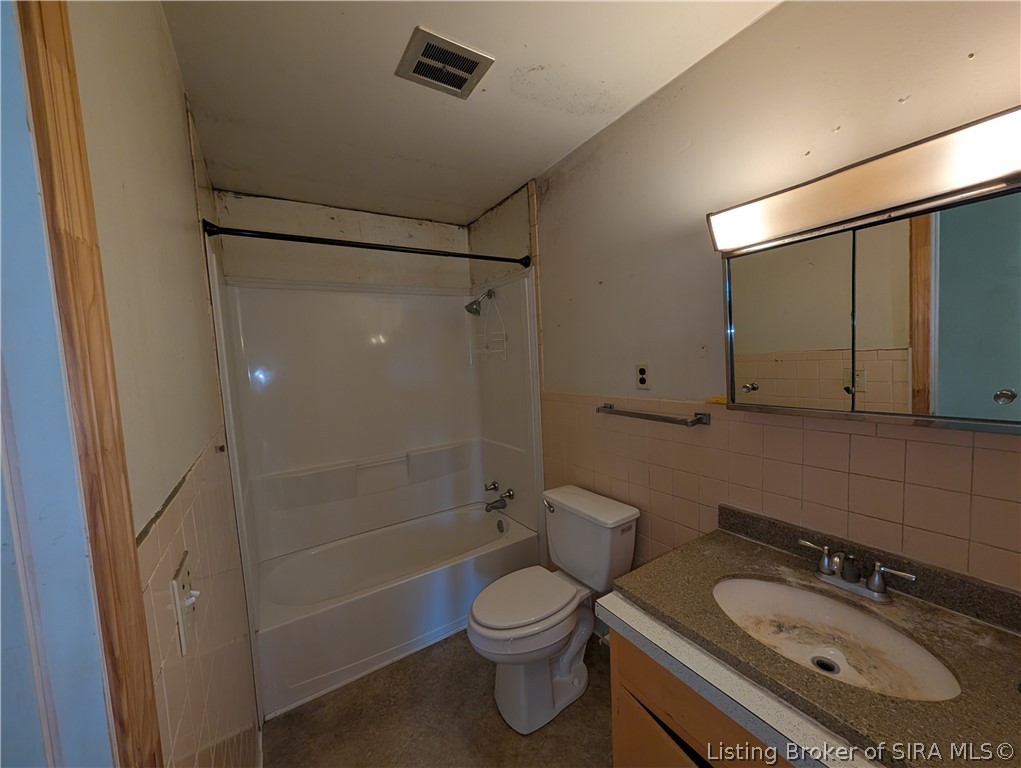 1924 Locust Street Property Photo 14