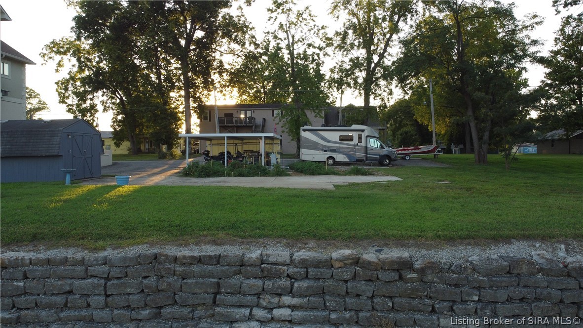 209 S Front Street Property Photo 14