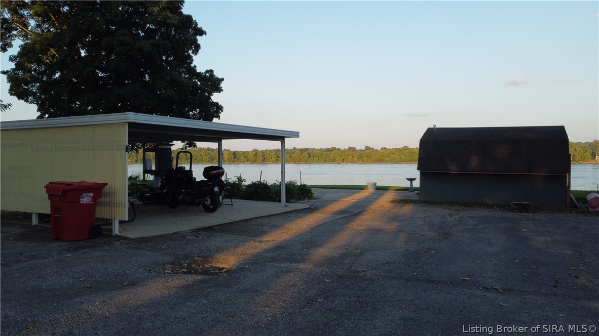 209 S Front Street Property Photo 17