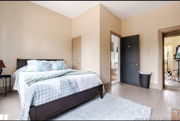 513 E Main Street Property Photo 11