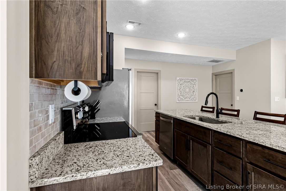 8035 Hudson Lane Property Photo 14