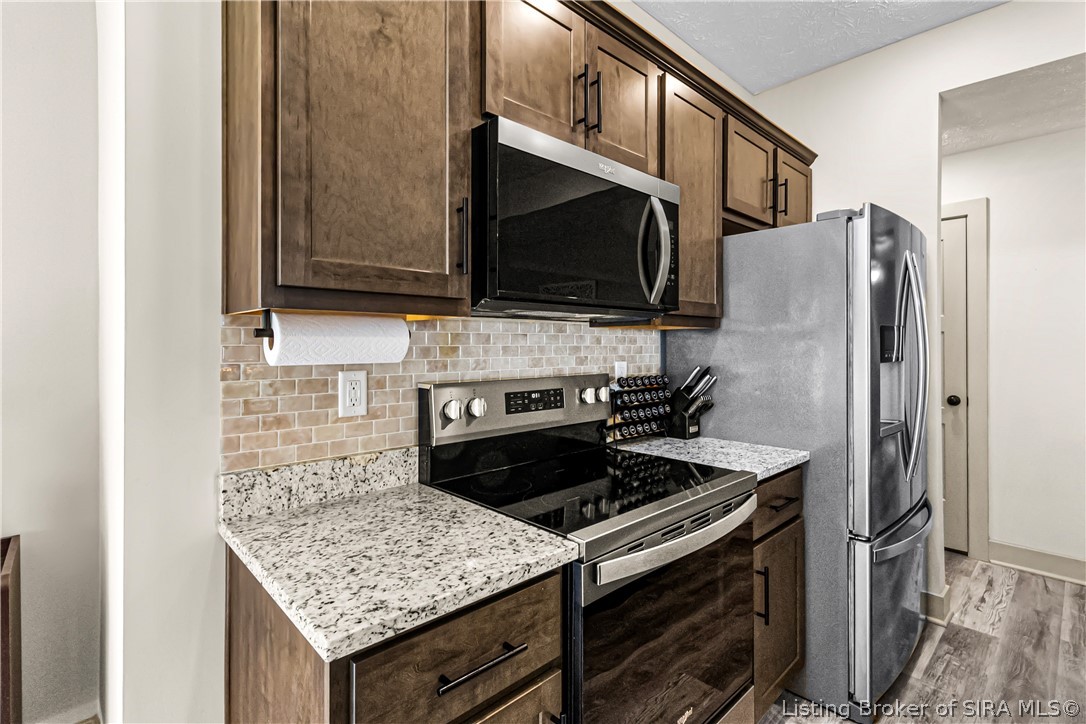 8035 Hudson Lane Property Photo 15