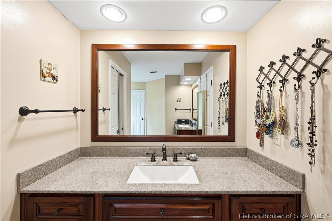 2409 Lakewood Boulevard Property Photo 29