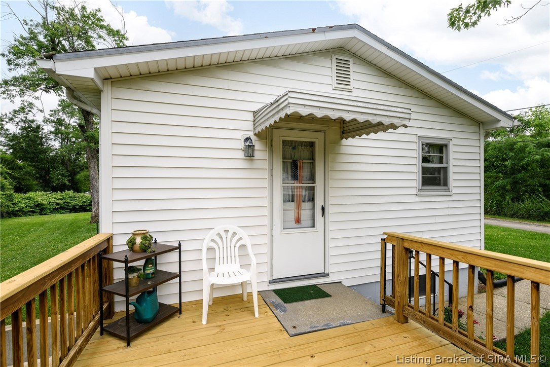 626 W 5th Street Property Photo 5