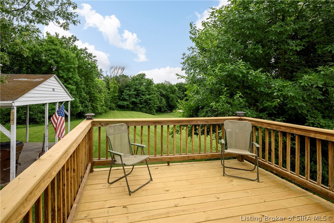 626 W 5th Street Property Photo 8