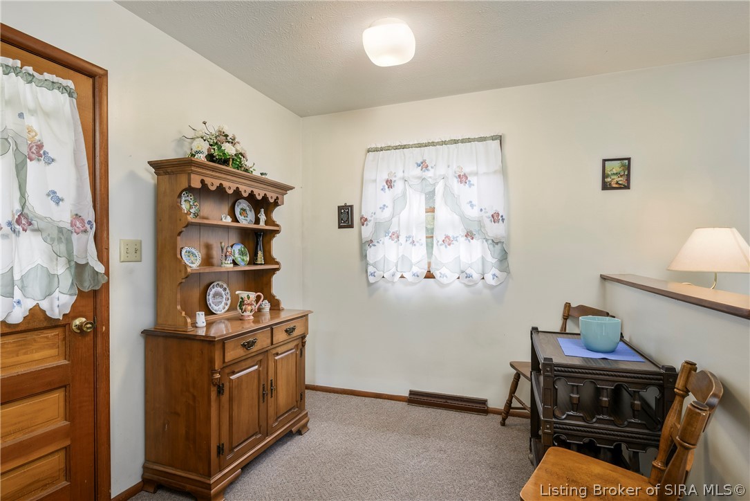 626 W 5th Street Property Photo 11