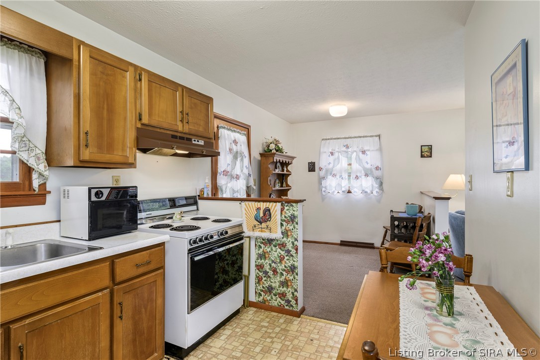 626 W 5th Street Property Photo 15