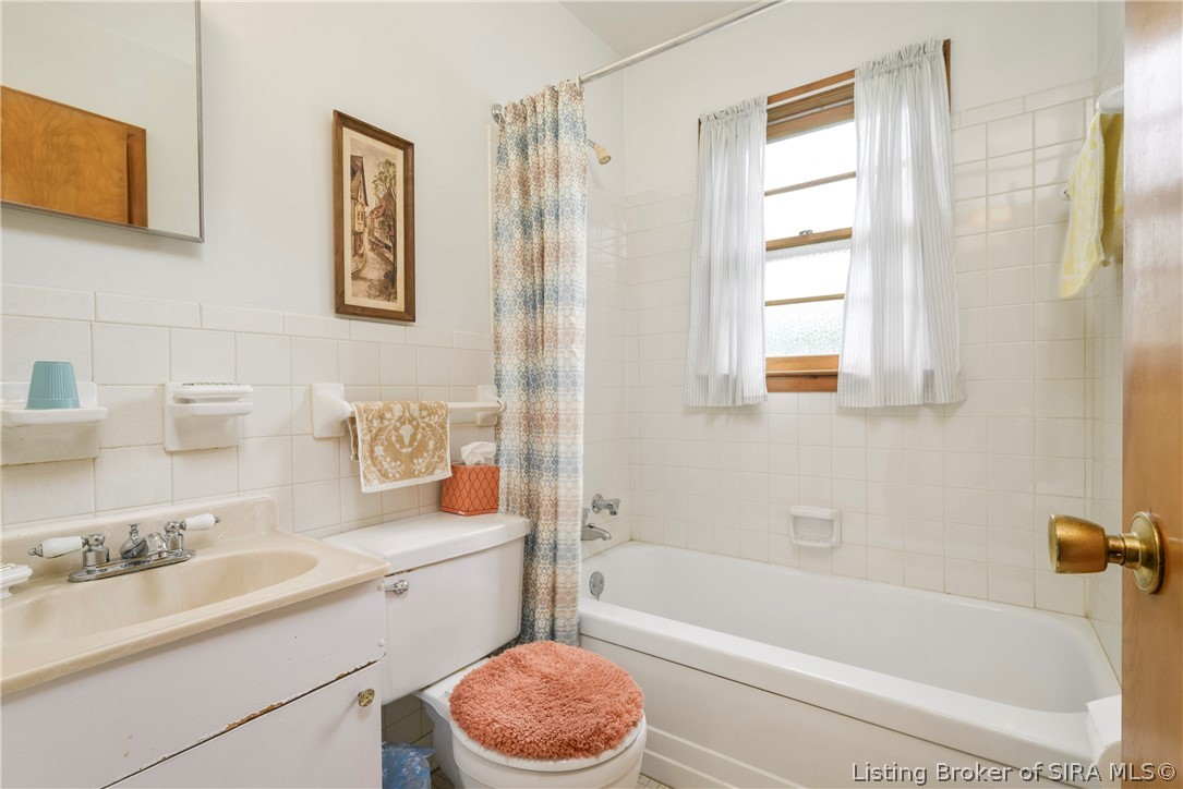 626 W 5th Street Property Photo 23