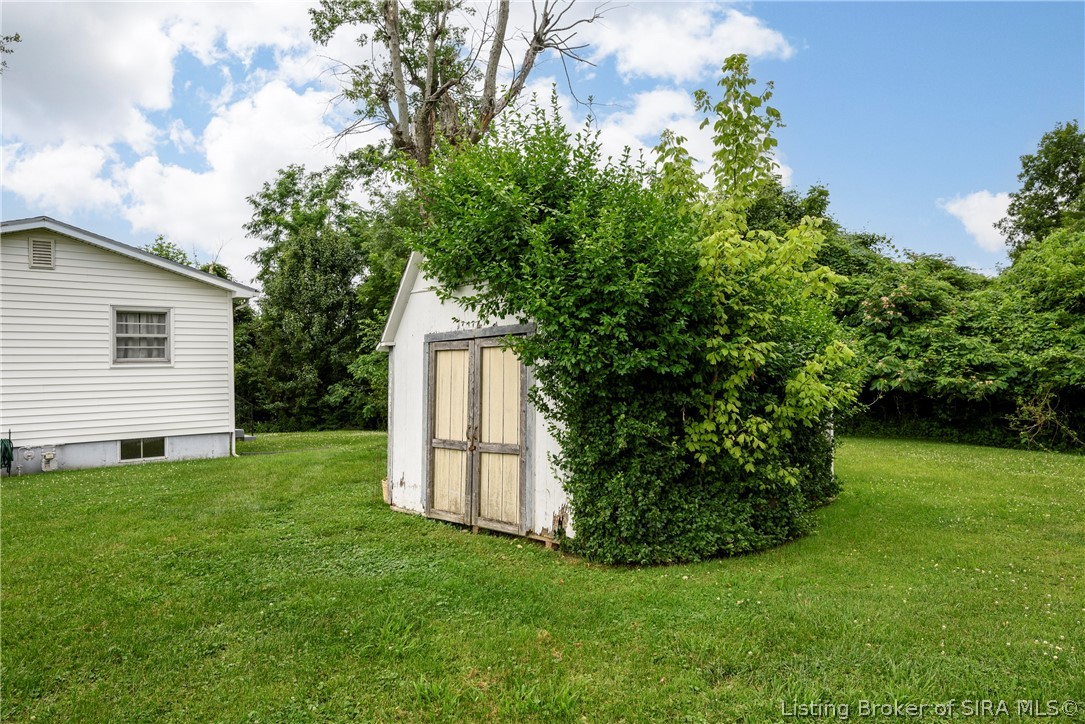 626 W 5th Street Property Photo 29