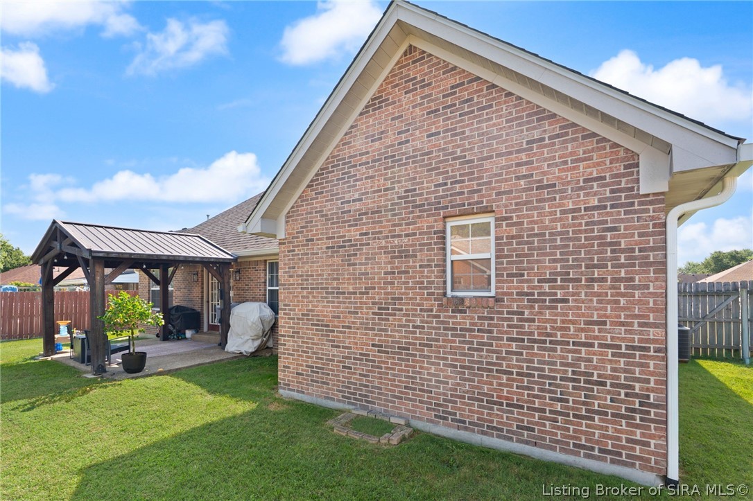 6709 Dovir Woods Drive Property Photo 6
