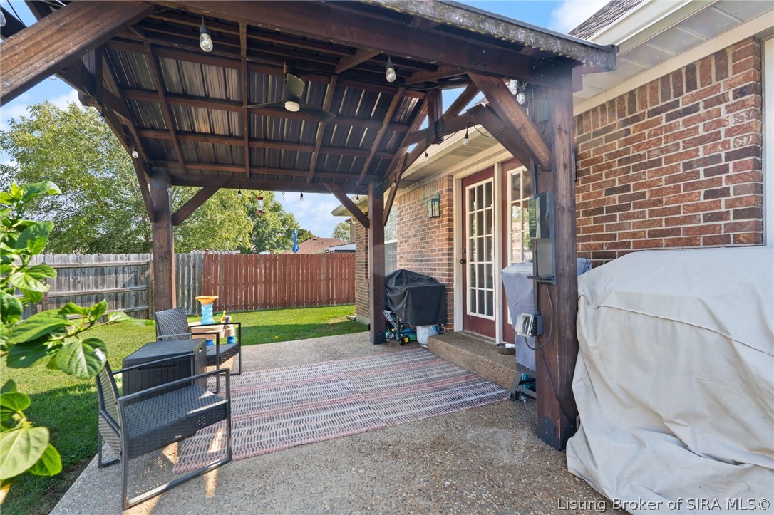 6709 Dovir Woods Drive Property Photo 8
