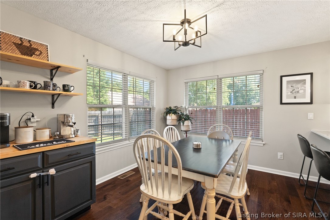 6709 Dovir Woods Drive Property Photo 18