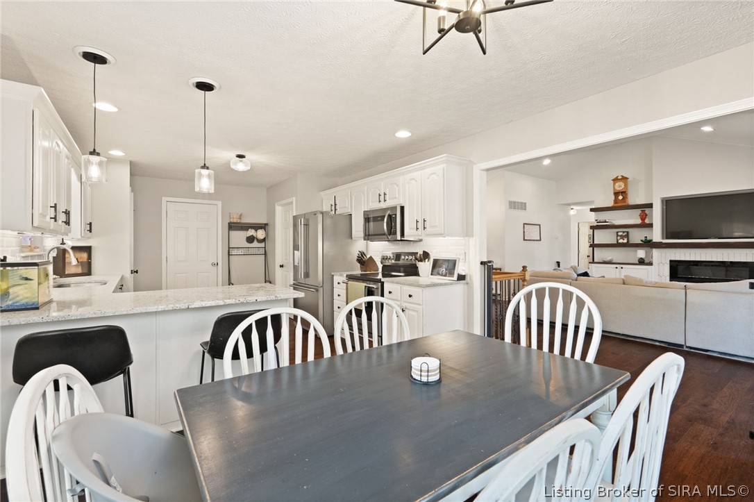 6709 Dovir Woods Drive Property Photo 20