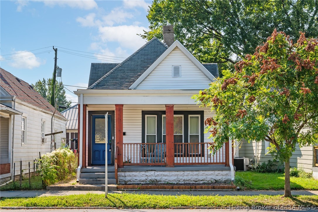 1746 E Spring Street Property Photo 2