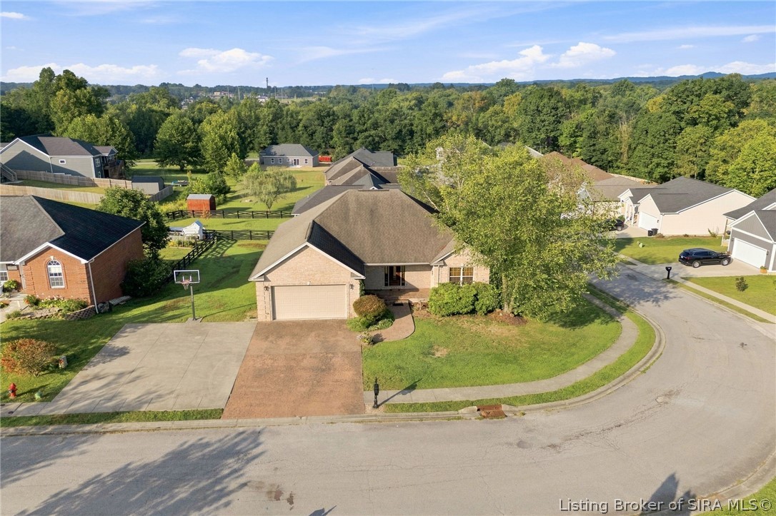 417 Pine Drive Circle Property Photo 3
