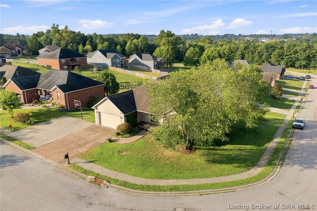 417 Pine Drive Circle Property Photo 4