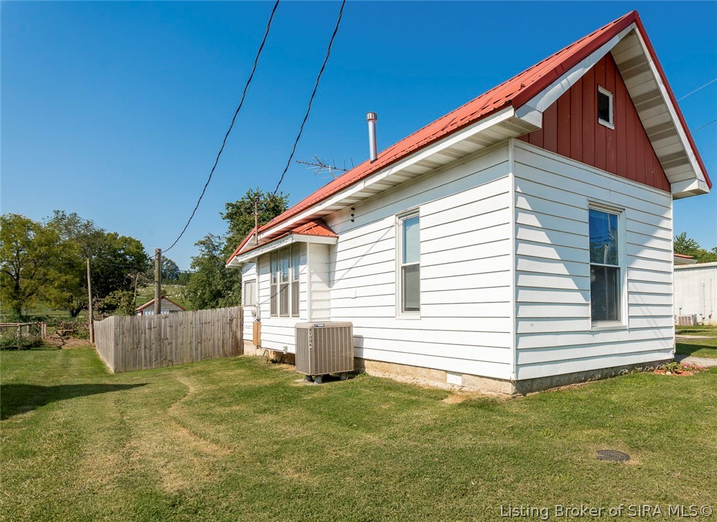 345 E Us Highway 150 Property Photo 3