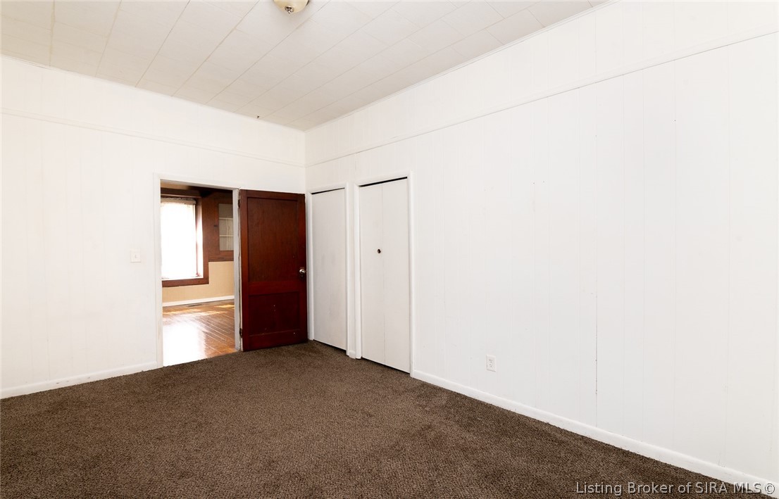 345 E Us Highway 150 Property Photo 15