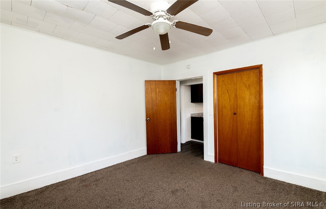 345 E Us Highway 150 Property Photo 23