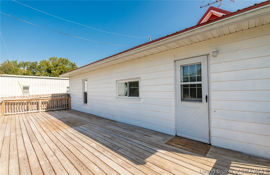 345 E Us Highway 150 Property Photo 29