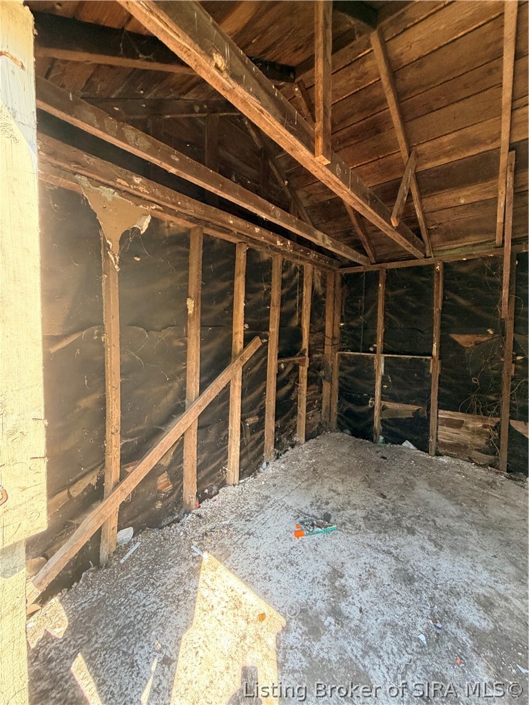 1242 Wade St Property Photo 3