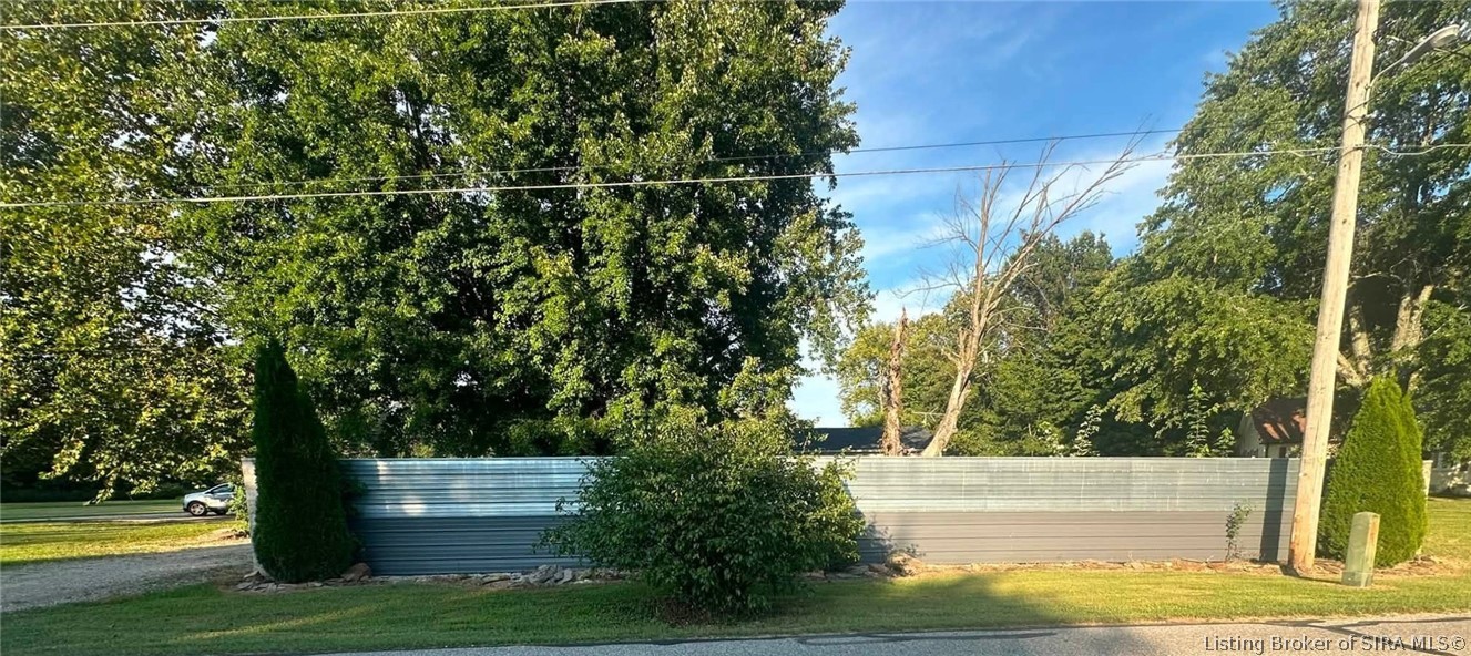 544 E Hilltop Drive Property Photo 27