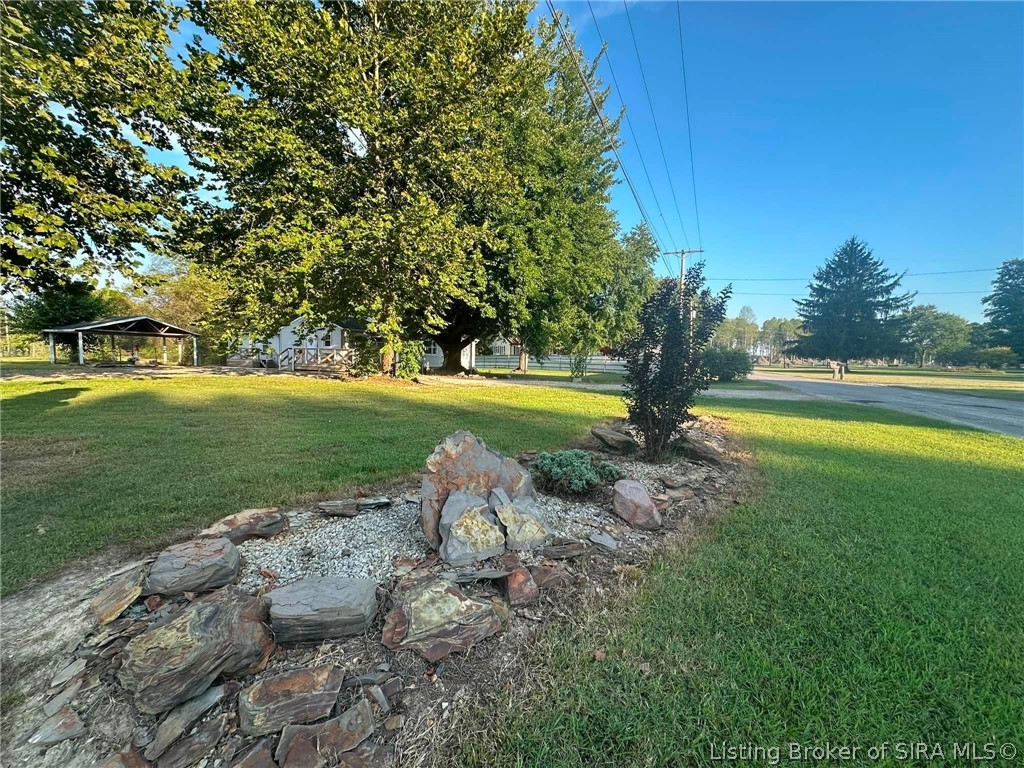 544 E Hilltop Drive Property Photo 30