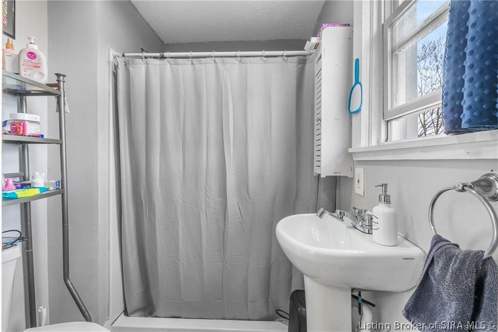 1832 Ekin Avenue Property Photo 46