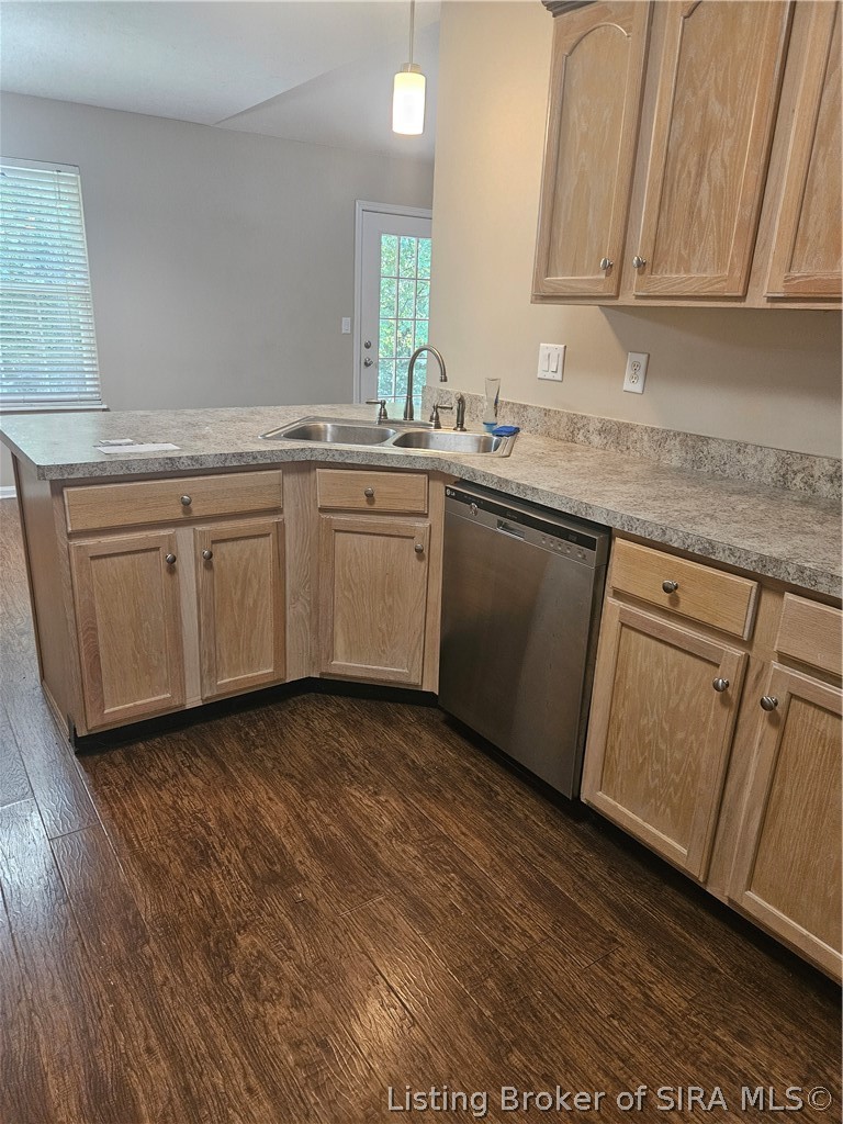 305 Dalton Court Property Photo 13