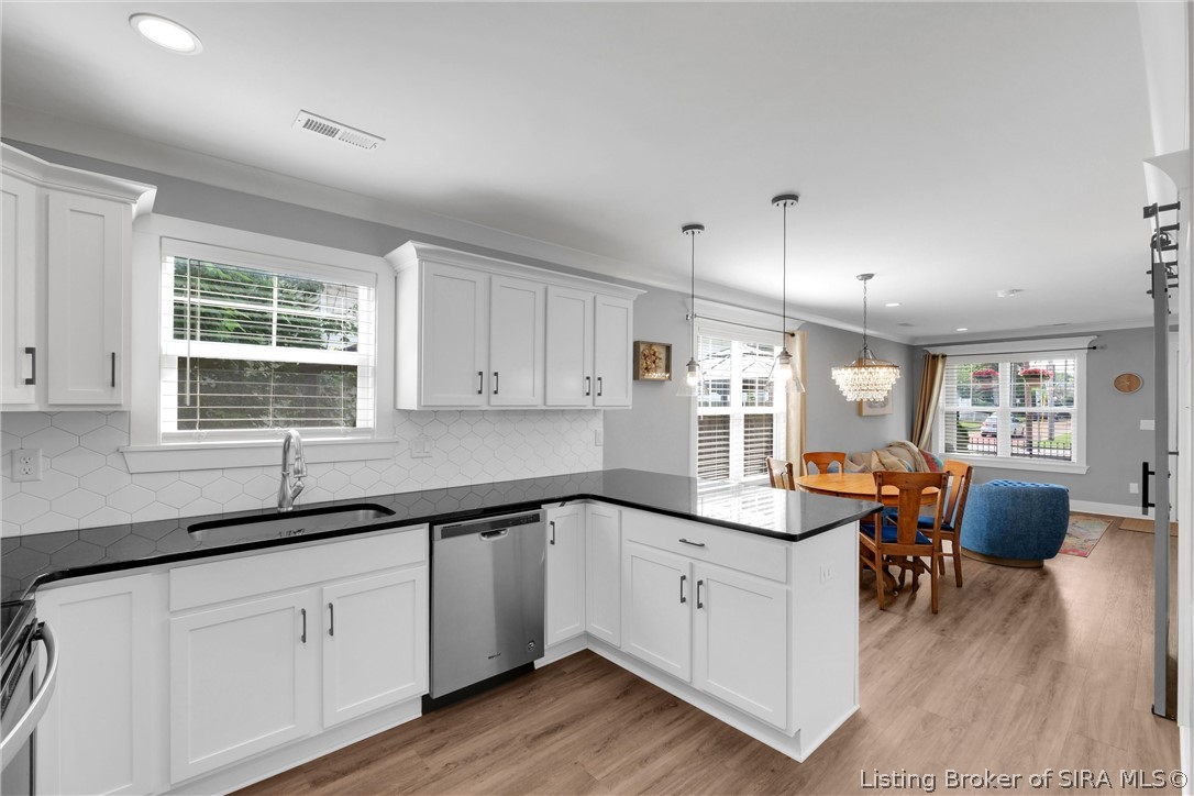 523 E Elm Street Property Photo 15