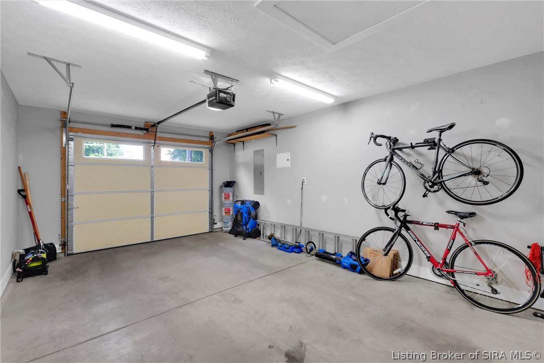 523 E Elm Street Property Photo 39