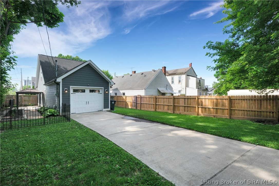 523 E Elm Street Property Photo 49