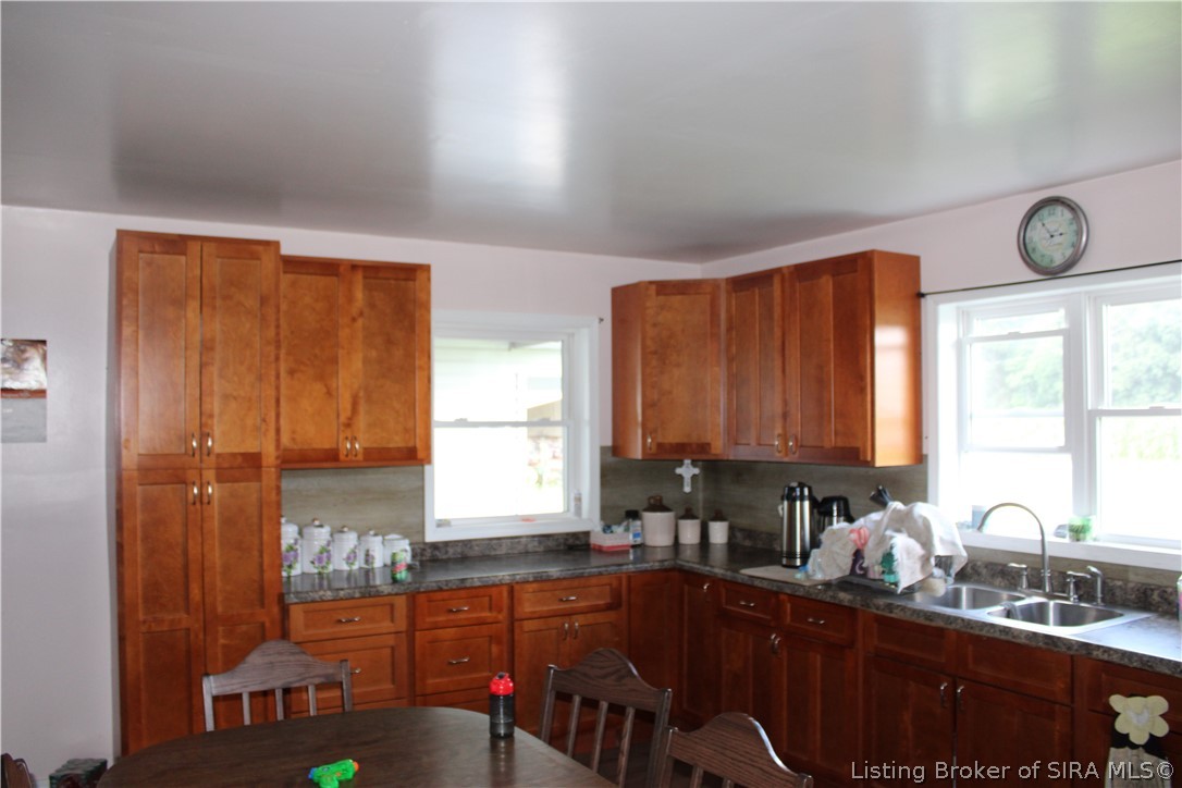 6905 E County Road 1100 N Property Photo 5