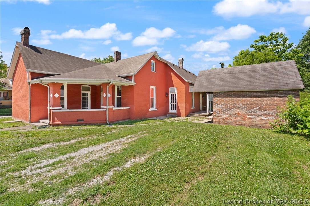 300 W Howard Street Property Photo 1