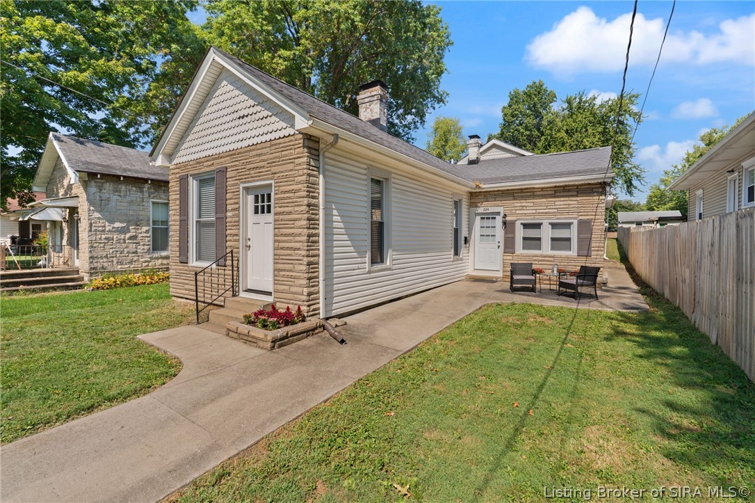 224 E Park Place Property Photo 1
