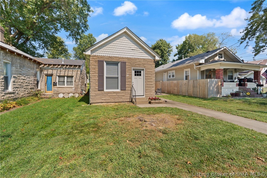 224 E Park Place Property Photo 3