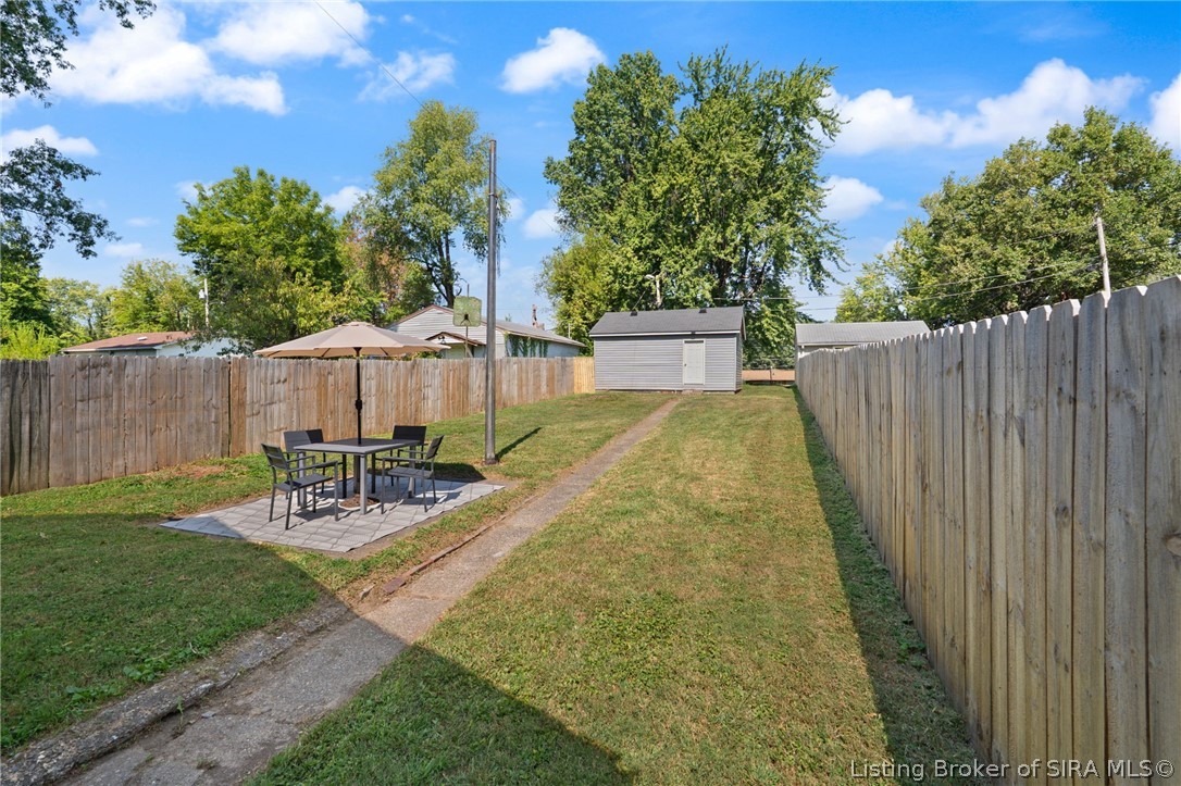224 E Park Place Property Photo 5