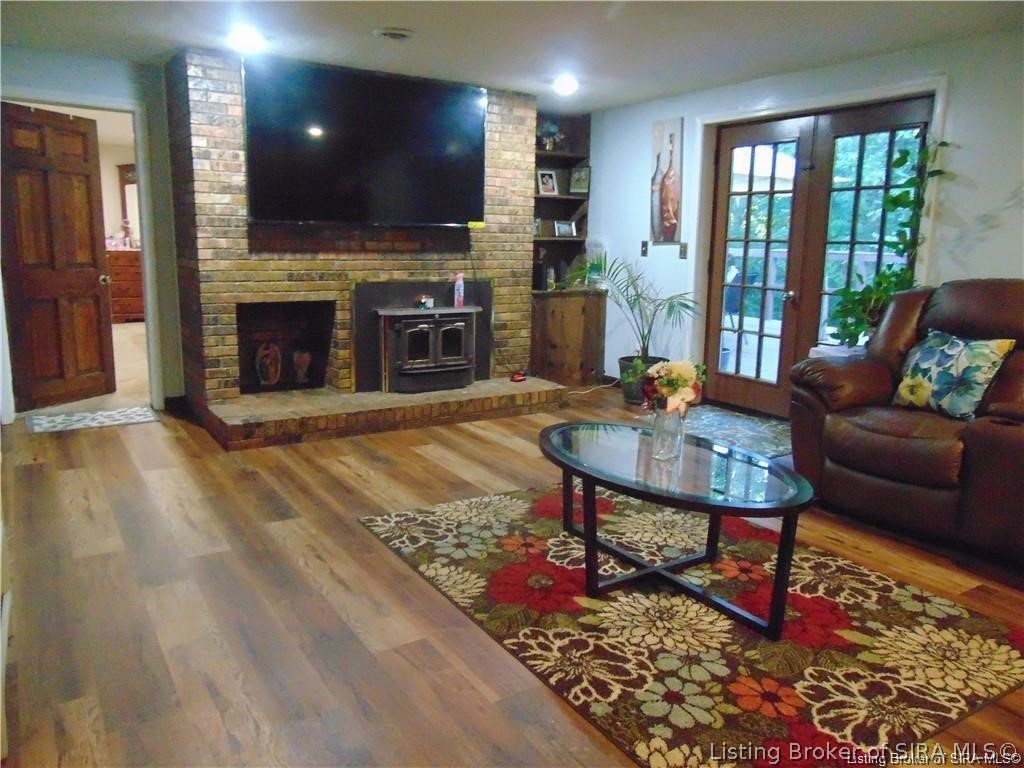 309 Laurel Lane Property Photo 4