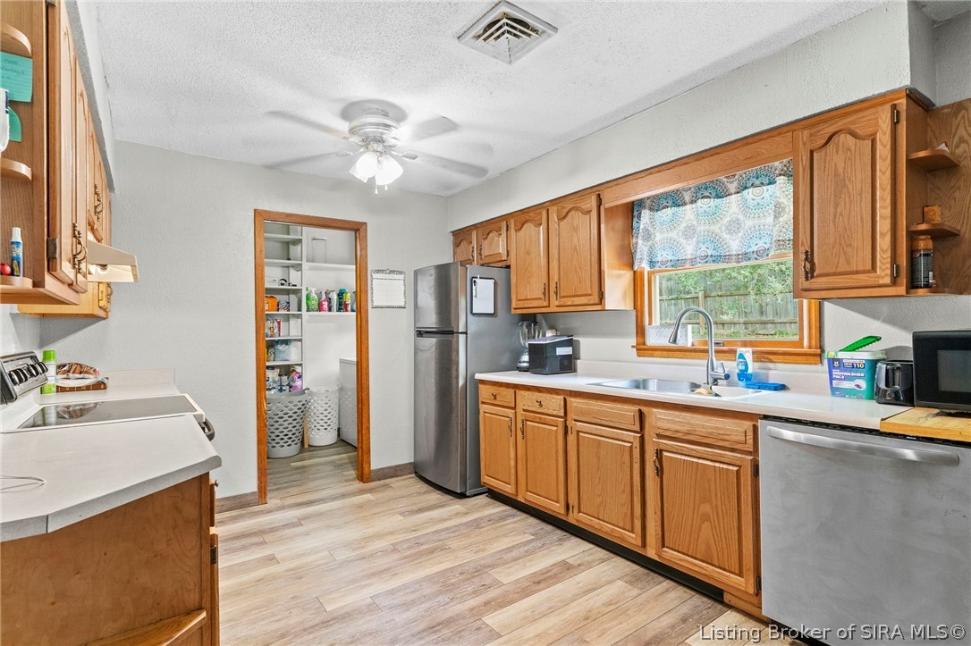2518 Franks Drive Property Photo 8