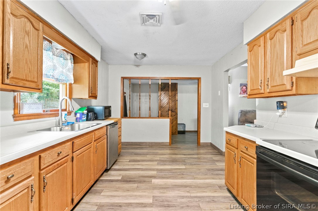 2518 Franks Drive Property Photo 9