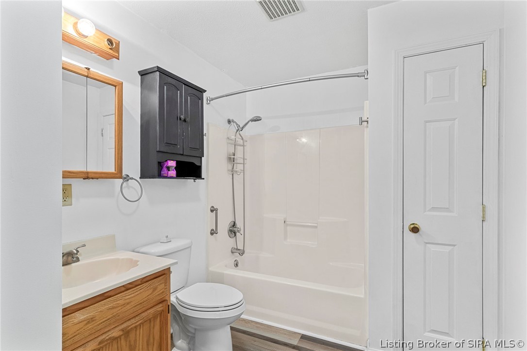 1717 Clinton Street Property Photo 25