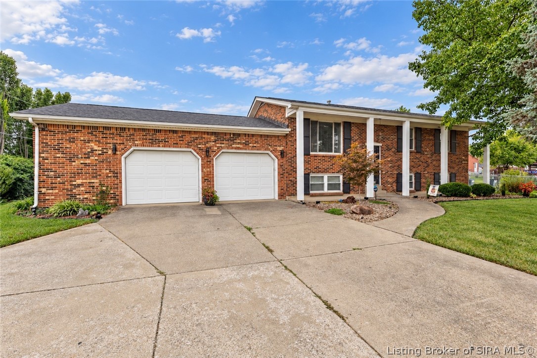 2241 Greentree N Property Photo 1