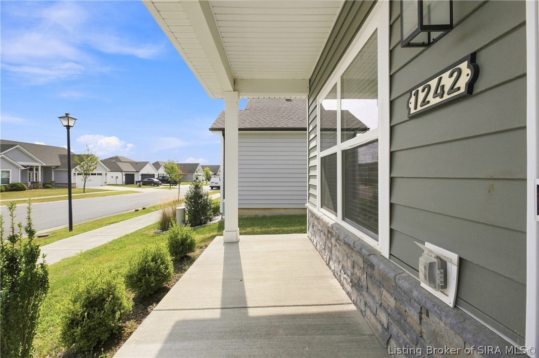 1242 Majestic Pass Property Photo 5