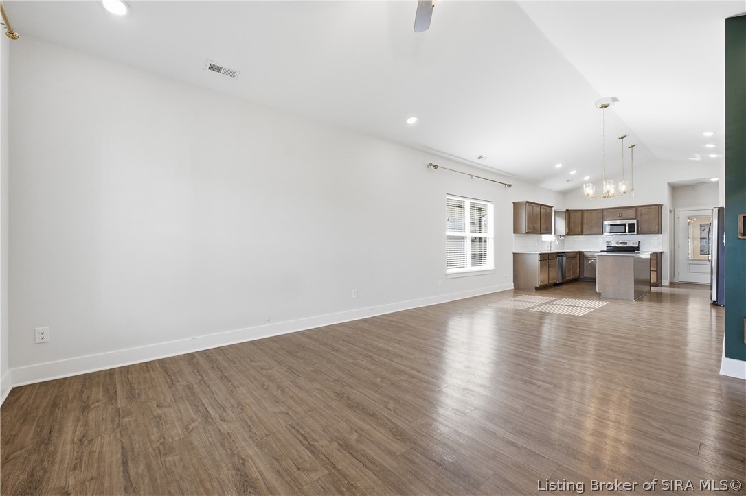 1242 Majestic Pass Property Photo 9