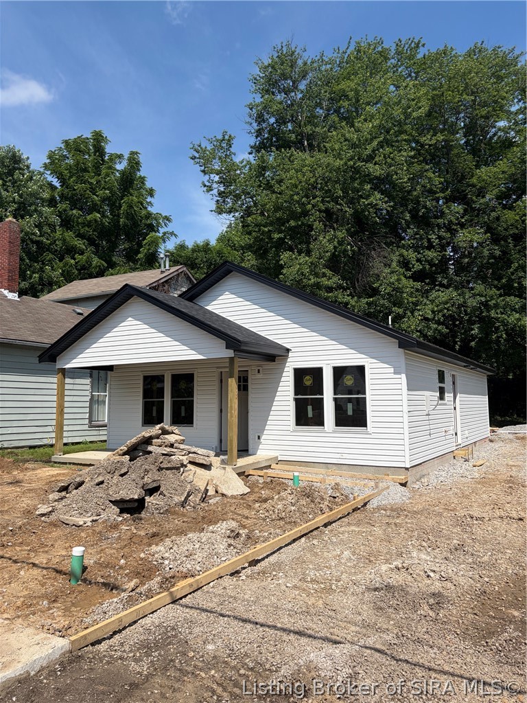 105 Eastern Boulevard Property Photo 2